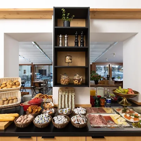 ホテル Lipa クランスカゴーラ