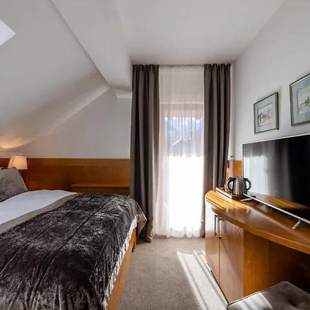 Hotel Lipa 3*